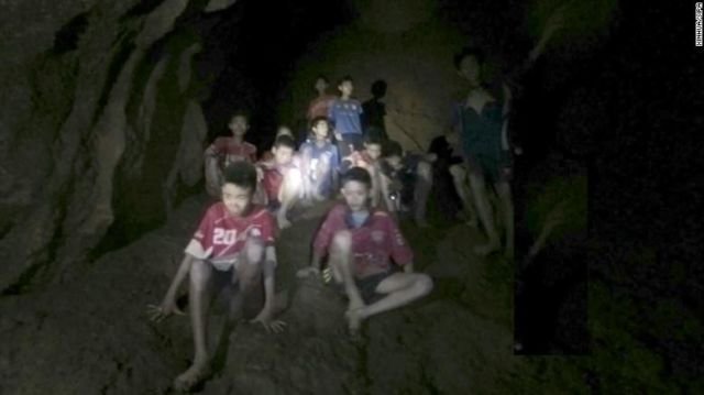 13 Fakta Ini Bisa Jadi Alasan, Kenapa Kasus Anak-anak Thailand Terjebak di Gua Jadi Sorotan Dunia