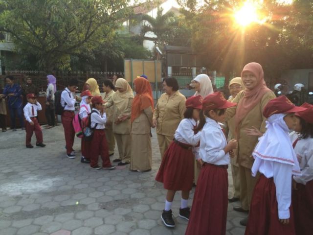 Realita Pendidikan di Indonesia yang Hobi Ganti-ganti Aturan. Sering Berasa Kayak Kelinci Percobaan