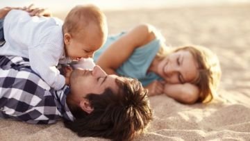 7 Tips Buat Kamu yang Mau Traveling Bersama Bayi. Meskipun Rempong Tapi Tetep Asyik Kok!