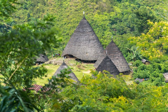 5 Panorama Cetar yang Akan Kamu Temui Di Labuan Bajo. Pantesan Semahal Liburan Ke Luar Negeri