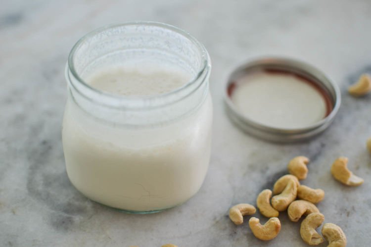 9 Pilihan Alternatif Susu SELAIN Sapi yang Tak Kalah Bernutrisi. Cocok Buat yang Lagi Diet Atau Alergi
