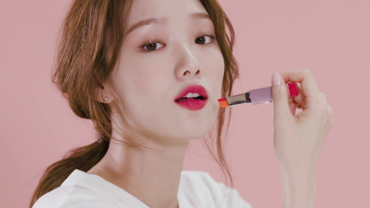 5 Tips Penting Pilih Produk Bibir yang Pas dengan Karaktermu. Biar Nggak Nyalahin Lipstik Melulu 12 5 Tips Penting Pilih Produk Bibir yang Pas dengan Karaktermu. Biar Nggak Nyalahin Lipstik Melulu