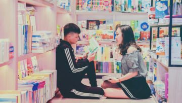 Meski Sering Dicuekin Pacar, 4 Cara Ini Bisa Bikin Kamu Tetap Selow Jalani Hubungan~