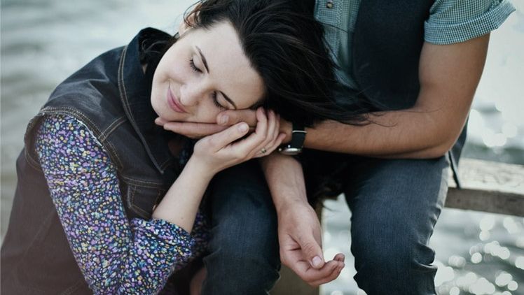 Kelihatan Cuek tapi Penyayang, Inilah 5 Zodiak yang Paling Susah Bilang Cinta