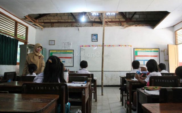 Realita Pendidikan di Indonesia yang Hobi Ganti-ganti Aturan. Sering Berasa Kayak Kelinci Percobaan