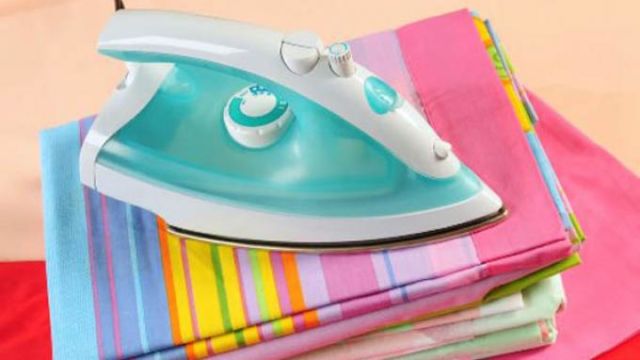 12 Perabotan Kamar Kos yang Bisa Dibawa dari Rumah. Merepotkan Finansial Orangtua Kalau Beli Lagi