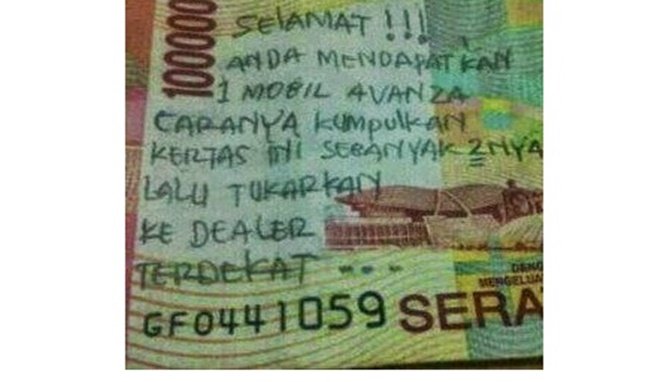 11+ Coretan Iseng di Uang Kertas ini Memang Ngeselin. Tapi kok Kadang Bikin Ngakak Bacanya, Ya? :(