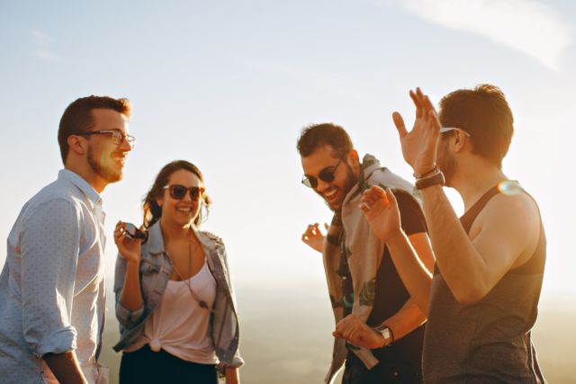 5 Hal yang Tak Boleh Dibiarkan Terjadi Saat LDR-an, Kalau Tak Ingin Hubungan Kalian Bubaran