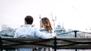 Jauhkan Pikiranmu dari 6 Kekhawatiran Ini, Karena Kisah Cinta Kadang Lebih Baik dari yang Diprediksi