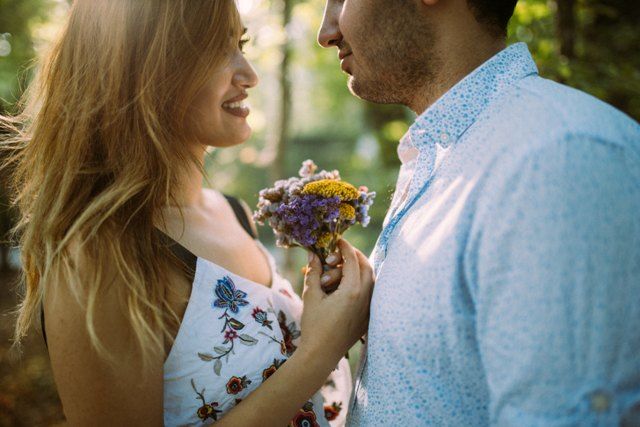 6 Hal yang Bantu Kamu Menghadapi Kesibukan Pacar, Biar Hubungan Kalian Pun Tak Hambar