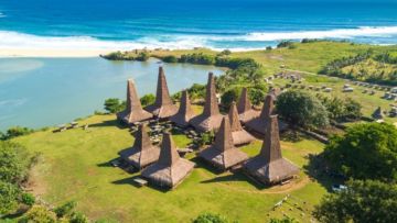 Kampung Adat Ratenggaro, Desa Terindah di Pulau Sumba. Nuansa Magisnya Begitu Terasa!