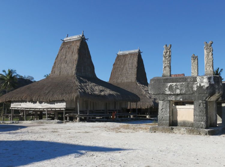 12 Destinasi Instagramable di Sumba Timur yang Epik dan Indah Banget. Harus Datang ke Sini Sih!