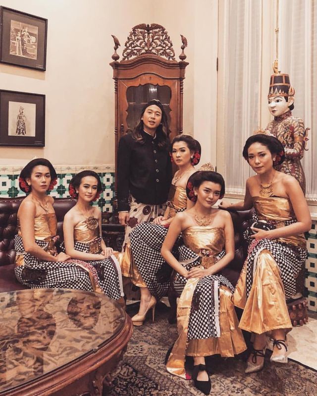 13+ Inspirasi Dodotan Jawa untuk Pagar Ayu. Tenang, Bisa Pakai Selendang buat yang Malu-malu