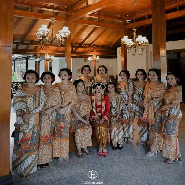 13+ Inspirasi Dodotan Jawa untuk Pagar Ayu. Tenang, Bisa Pakai Selendang buat yang Malu-malu