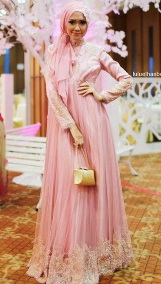 Gamis Brokat Pesta