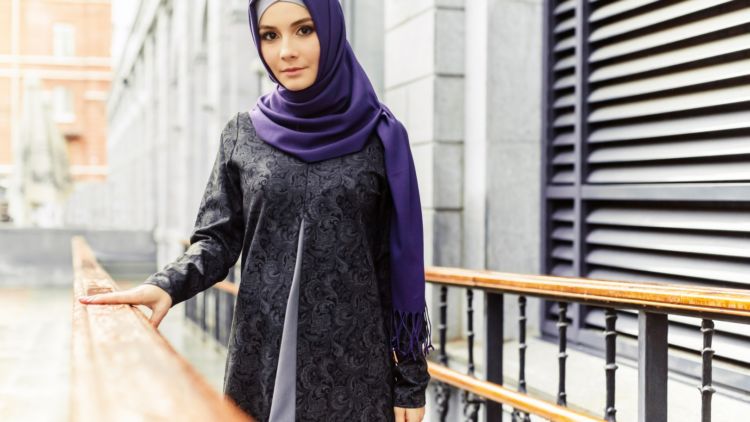 4 Cara Memilih Baju Gamis Agar Sesuai Bentuk Tubuh Dengan Tepat