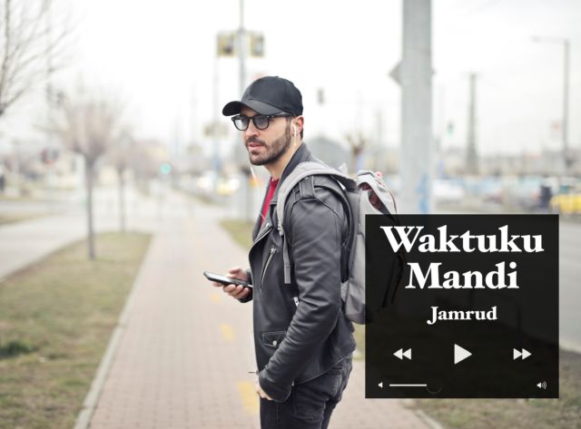 7 Lagu Bersyair Lucu yang Bisa Kamu Dengarkan Waktu Lagi Nunggu. Biar Nggak Bosen