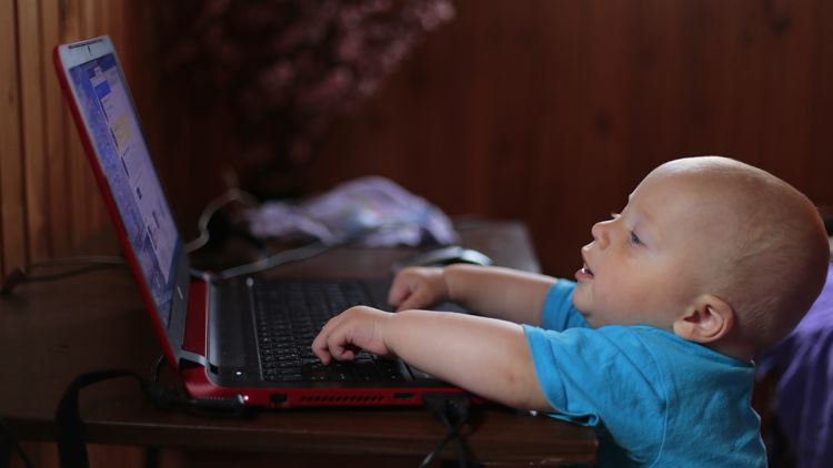 Bahaya Gadget untuk Anak-Anak