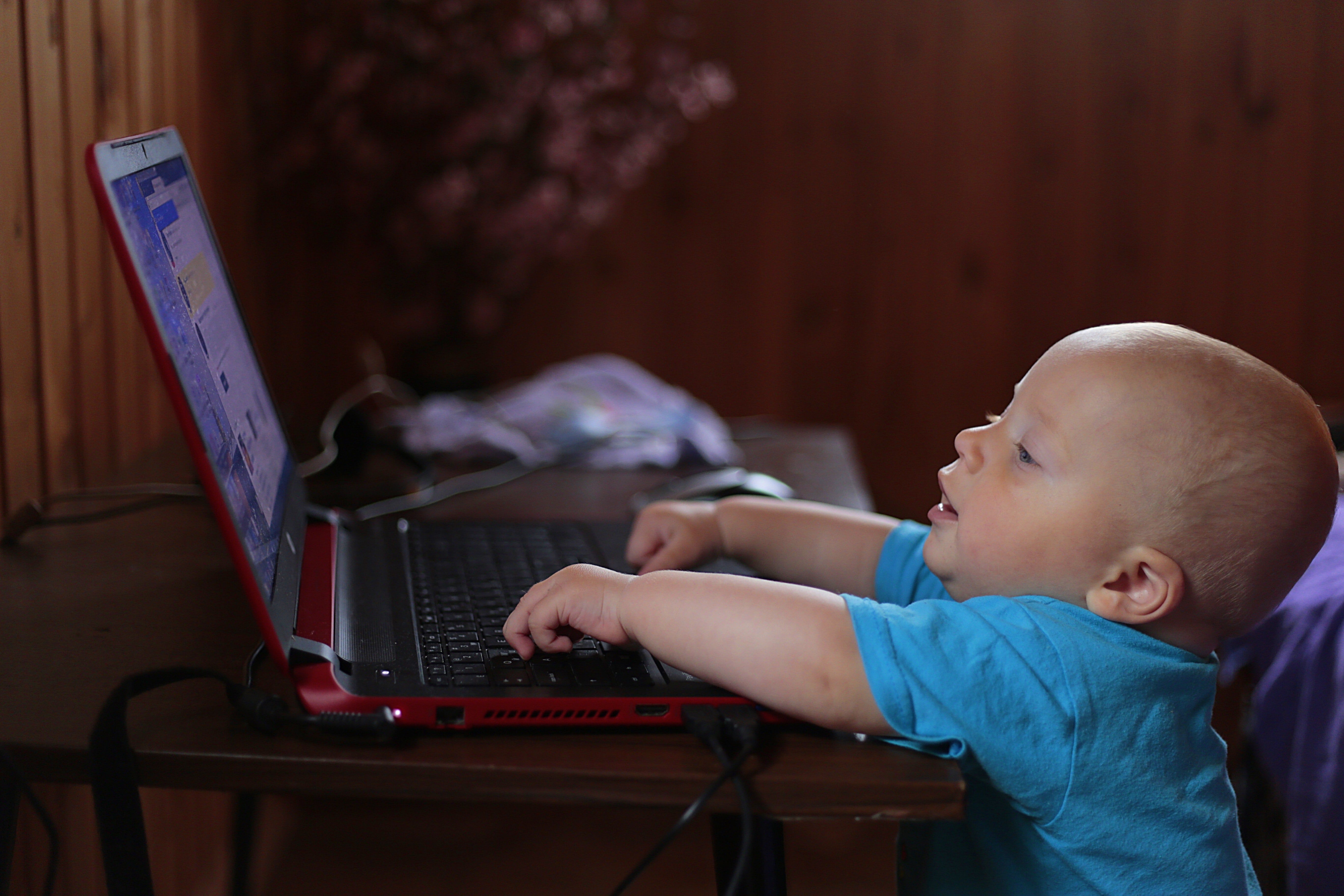 Bahaya Gadget untuk Anak-Anak