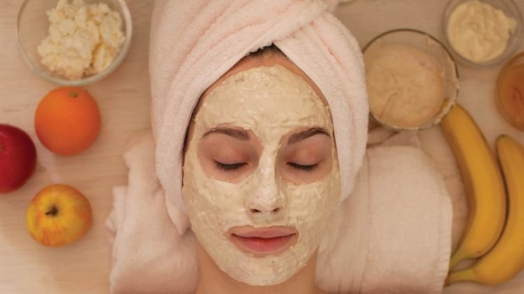 Tumpas Jerawat Membandel dengan Masker Pisang. Ssst, Cara Buatnya Super Gampang!