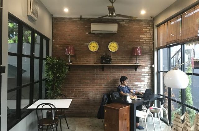 5 Rekomendasi Tempat Ngopi yang Unik dan Nyaman Di Jakarta Barat. Penikmat Kopi Yuk Merapat!