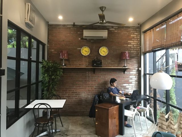 5 Rekomendasi Tempat Ngopi yang Unik dan Nyaman Di Jakarta Barat. Penikmat Kopi Yuk Merapat!
