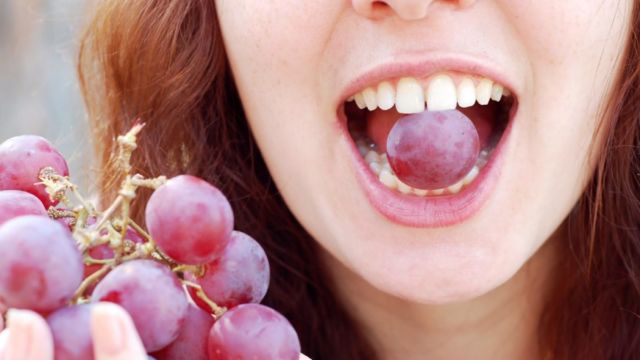 Jangan Dulu Dikupas, 11 Buah dan Sayur Ini Justru Lebih Sehat Dimakan Sekalian Kulitnya