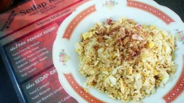 Bosen sama Nasi Goreng Biasa? Nih Cicipin Dulu Nasi Goreng Anglo, Makanan Maknyus Khas Kediri!