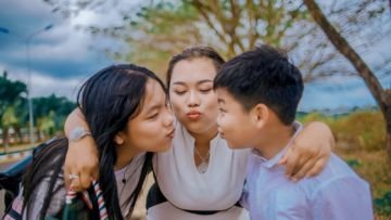 Cara Sederhana Bikin Orang Lain Nyaman Berteman Denganmu. Biar Masa Mudamu Makin Seru!