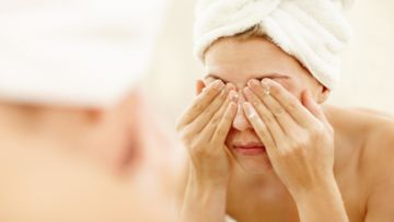 5 Kesalahan Membersihkan Make-Up, Sepele tapi Bisa Fatal