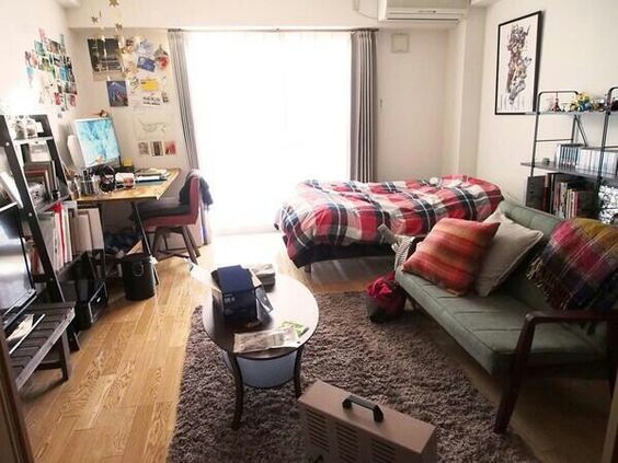 kamar berantakan