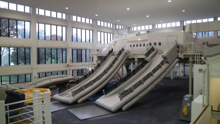Potret Tempat Latihan Pramugari di Maskapai Terbaik Dunia. Yuk Intip SIA Training Centre di Singapura! 11 Potret Tempat Latihan Pramugari di Maskapai Terbaik Dunia. Yuk Intip SIA Training Centre di Singapura!