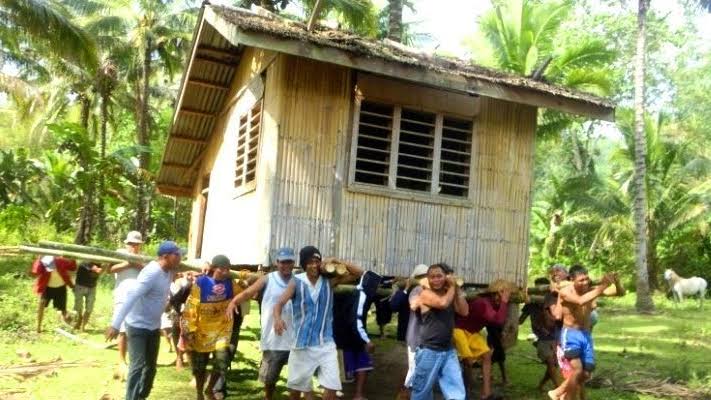 Lunturnya Budaya Gotong Royong