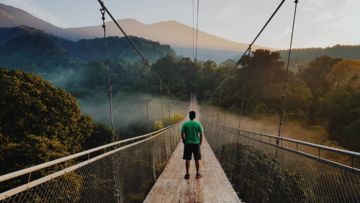 Jembatan Gantung Situ Gunung, Destinasi Instagramable di Sukabumi. Ridwan Kamil Getol Promosi!