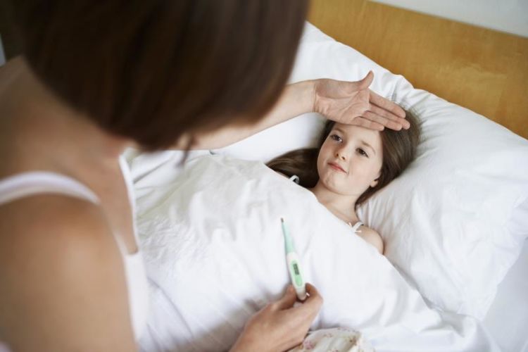 8 Solusi Mengatasi Anak Demam tanpa Banyak Drama. Para Ibu Baru Wajib Baca