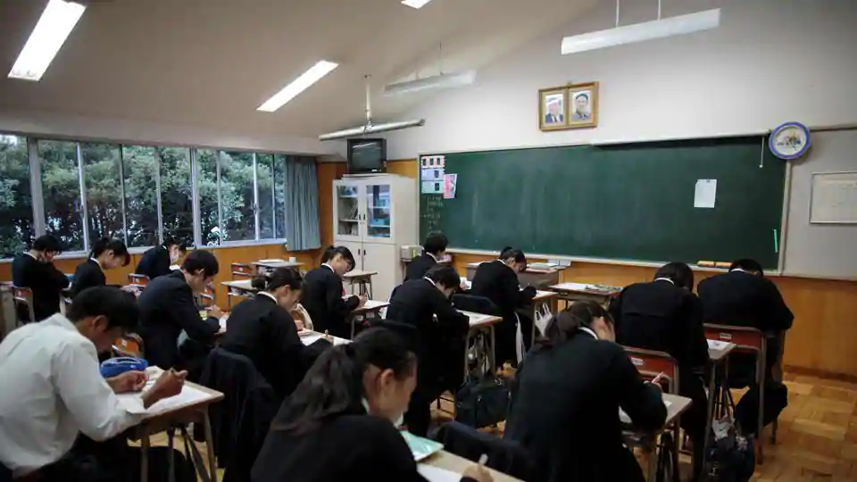 Begini Cara Korea Utara Bikin Rakyat Benar-Benar Tunduk Pada Pemimpin. Sudah Ditanamkan Sejak Dini Lo