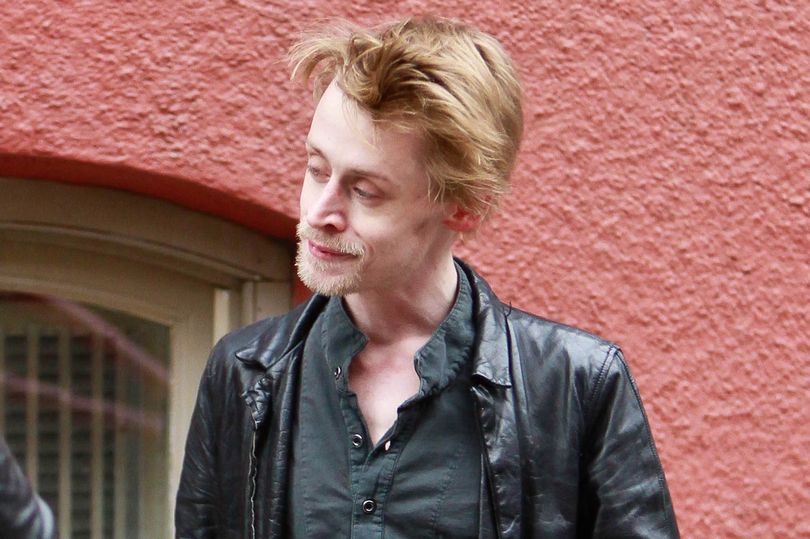 Meski Cuma Semenit, Film Home Alone Versi Dewasa ini Berhasil Menjawab Rasa Penasaran Publik