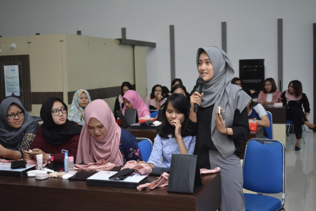 Pixy Beauty & Inspiring Talks Solo: Cara Memaknai Kegagalan versi Beauty Influencer Sesarika Widya