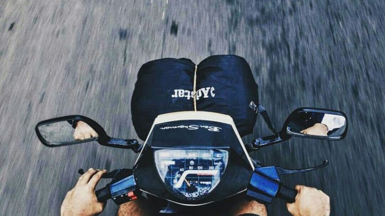 Vespa dan Hari-Hari Pengabdianku