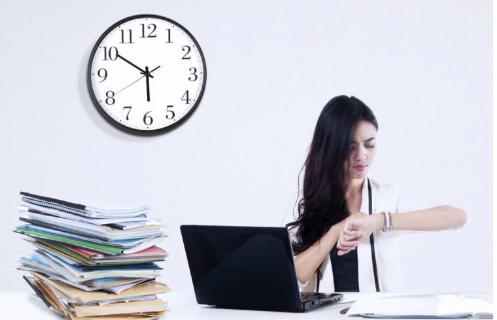 Punya Kerjaan Tetap Sekaligus Freelance? Gini Ngaturnya Biar Pemasukanmu Tetap Lancar 2 Kerjakan usaha