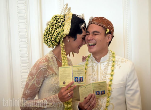 Punya Banyak Mantan, 6 Artis Ini Akhirnya Nikah Juga. Bukti Kalau Hati Berlabuhnya Ke Satu Orang