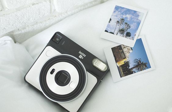 5 Hal Ini Akan Menguatkanmu Untuk Mengganti Kamera Biasa dengan Polaroid. Keren dan Klasik!