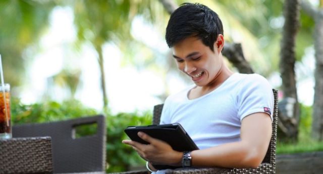 8 Langkah Mudah Mencoba Bisnis Buat Para Milenial. Pahami, Biar Nggak Gagal! 3 business men