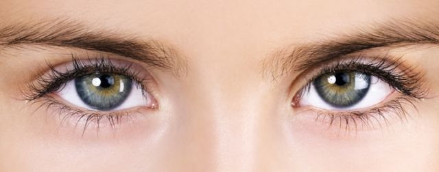eyelash natural