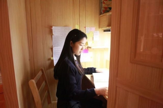 6 Realita Jadi Anak Sekolahan yang Ceritanya Diangkat di Drama 6 Realita Jadi Anak Sekolahan yang Ceritanya Diangkat di Drama