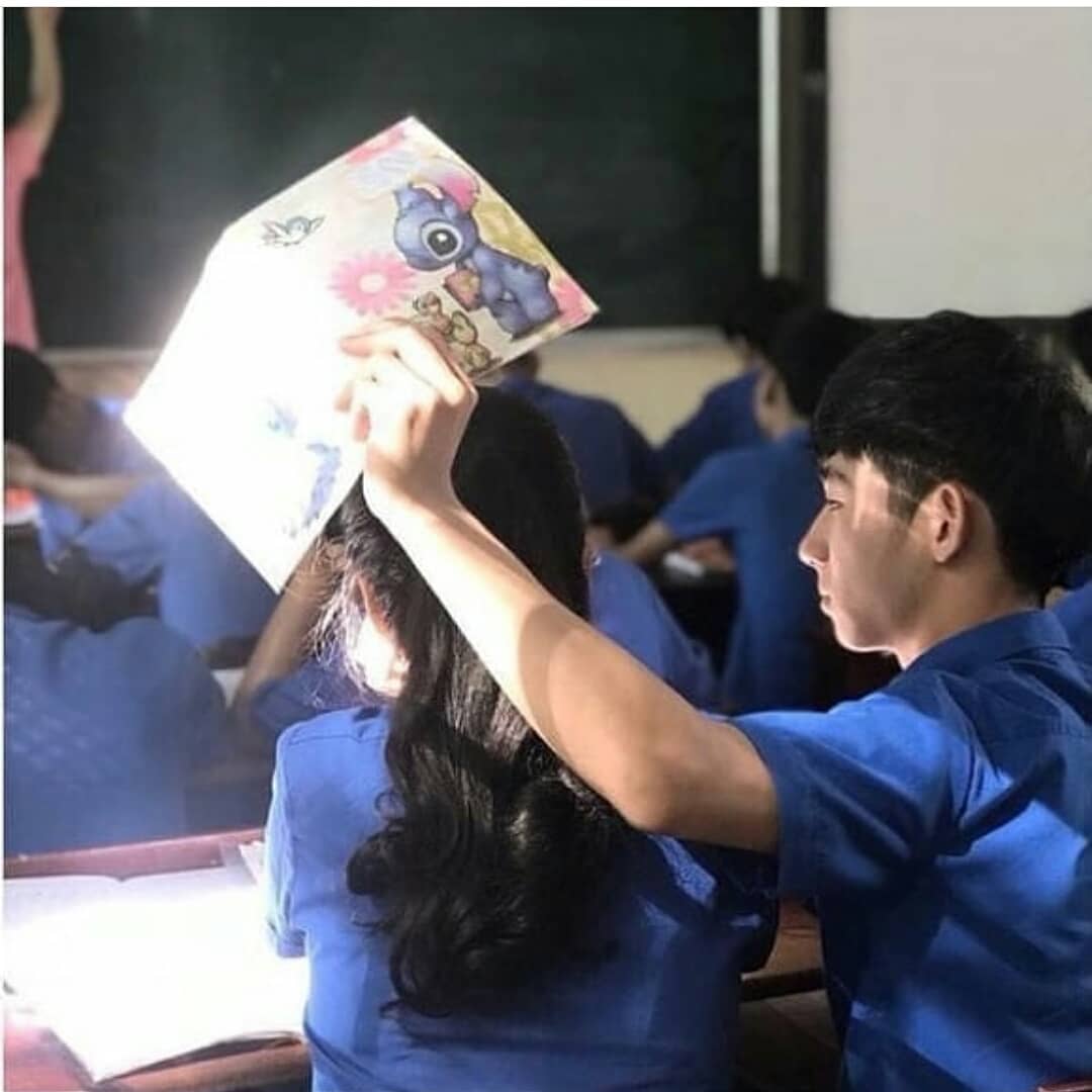 16 Adegan Absurd yang Hanya Ditemui di Kelas. Jadi Teringat Masa Nakal-Nakal Pas Masih Sekolah nih!