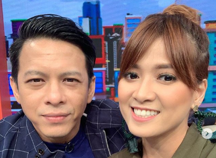 Chika Jessica Sukses Bikin Ariel ‘Noah’ Berpose Seperti Ini; Padahal Biasanya Jaim, Lho!