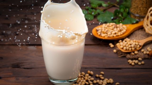 Kata Ahlinya, 6 Makanan dan Minuman Ini Bisa Ganggu Kesuburan Lo. Yuk, Lebih Diwaspadai!