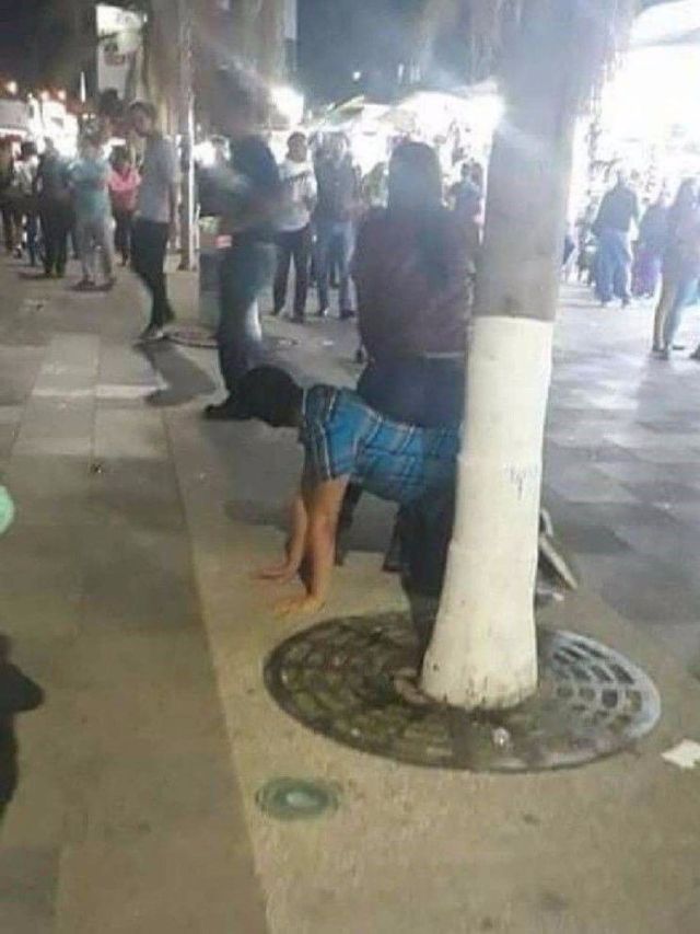 Dari Fotonya Sudah Jelas, Kadar Cinta 15 Orang ini Masuk Kategori Kebangetan. Sampe Segitunya sih~
