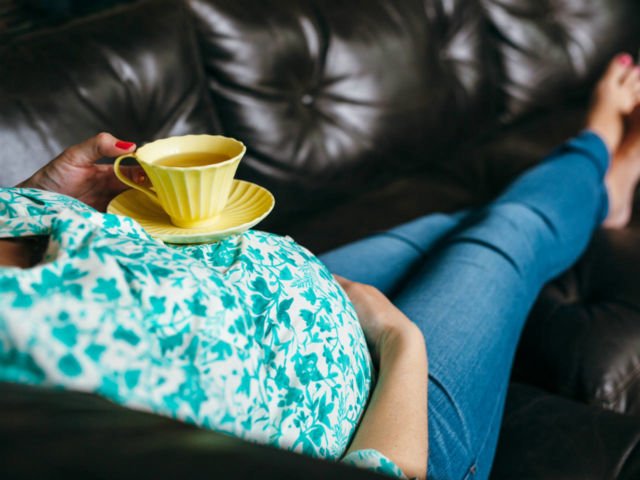 5 Bahaya Minum Teh Setelah Makan. Segar Memang, tapi Bawa Kerugian